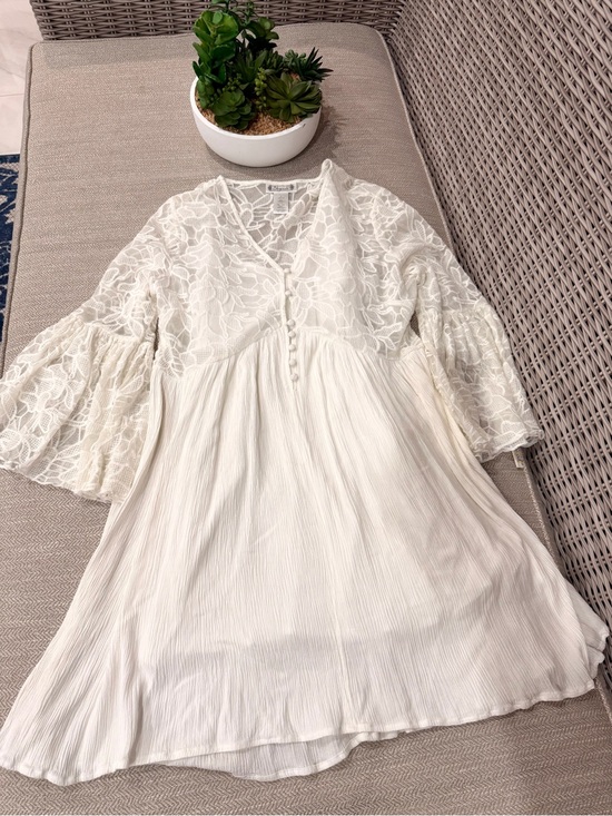 Shyanne Dresses & Skirts - Shyanne Ivory Lace-Detail Mini Dress